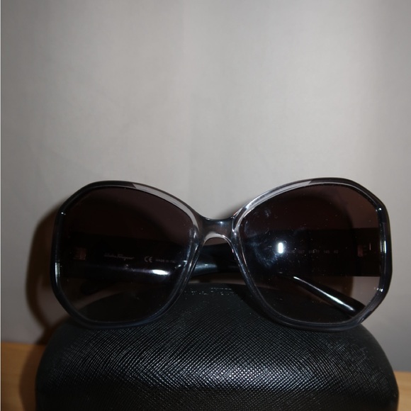Salvatore Ferragamo Dark Gray / Black Sunglasses - Picture 2 of 7